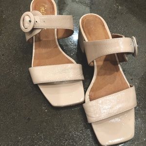L’Intervalle Low-Heel Sandals